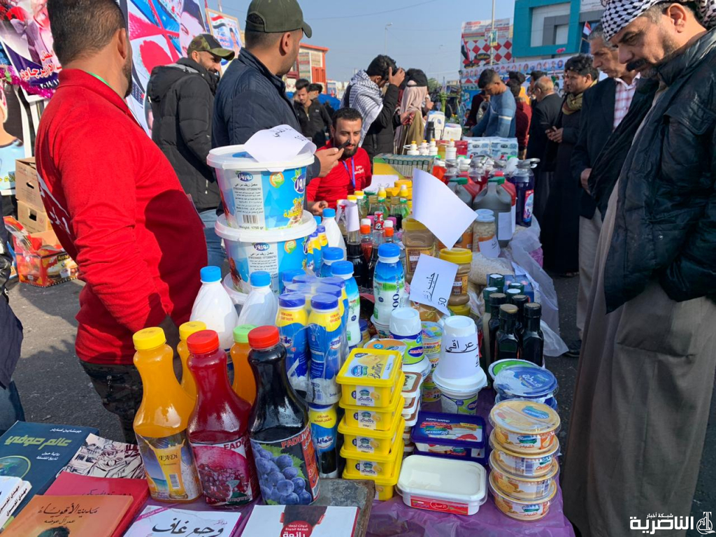 بالصور: بازار لدعم المنتج الوطني قرب ساحة التظاهر في الناصرية