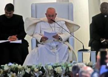 اثار ذي قار تنفي الاخبار المتداولة حول حيازة كرسي البابا من قبل زوجة الكاظمي