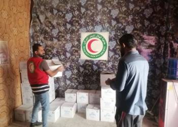 بالصور: الهلال الأحمر تباشر بتوزيع 300 سلة غذائية للعوائل المتعففة في ذي قار 