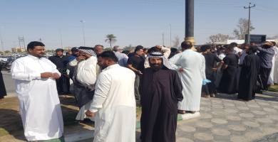 شهود عيان: العشرات من اصحاب الشاحنات يتظاهرون امام ديوان محافظة ذي قار