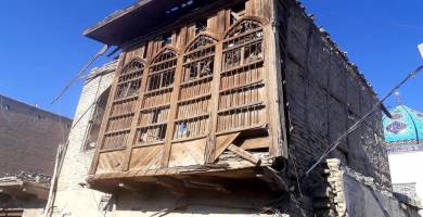 بالصور: آخر منزل تراثي تودعه الناصرية بعد إزالته من قبل اصحابه