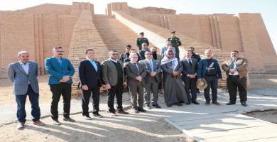 بالصور: وصول الأمين العام لمنظمة " اوبك " الى مدينة اور الاثرية في الناصرية 