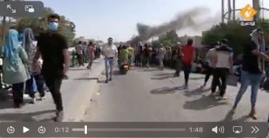 بالفيديو: محتجون يقطعون جسري النصر والزيتون وسط الناصرية للمطالبة بالتعيينات