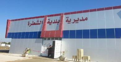 شهود عيان: عمال في بلدية الشطرة يغلقون مقر الآليات لحين تلبية مطالبهم