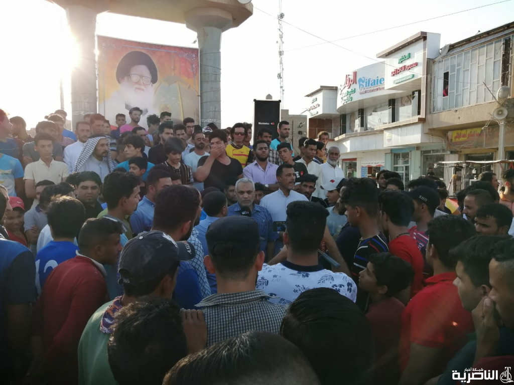 العشرات في الرفاعي يتظاهرون للمطالبة باقالة قائقمقام القضاء وتحسين الخدمات
