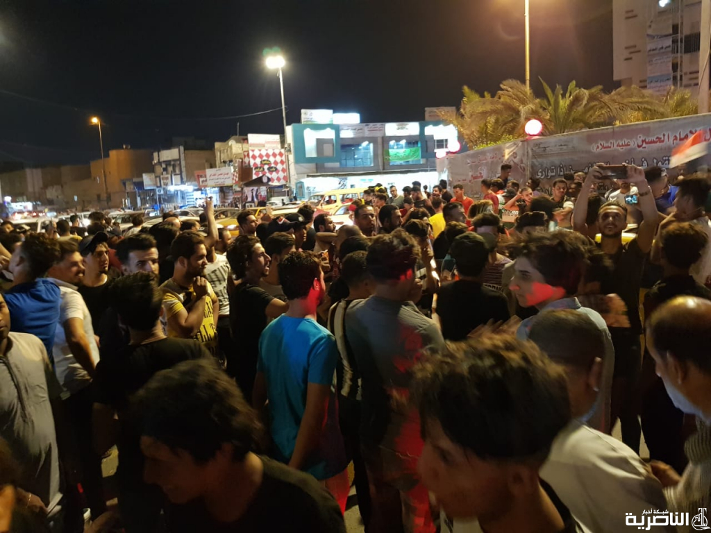العشرات يتظاهرون وسط الحبوبي استعداد ليوم غد الجمعة