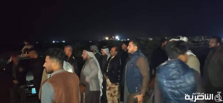 بالصور: عشائر البدور تقطع الطريق الدولي بين الناصرية وبغداد لمنع دخول اي مجاميع مسلحة