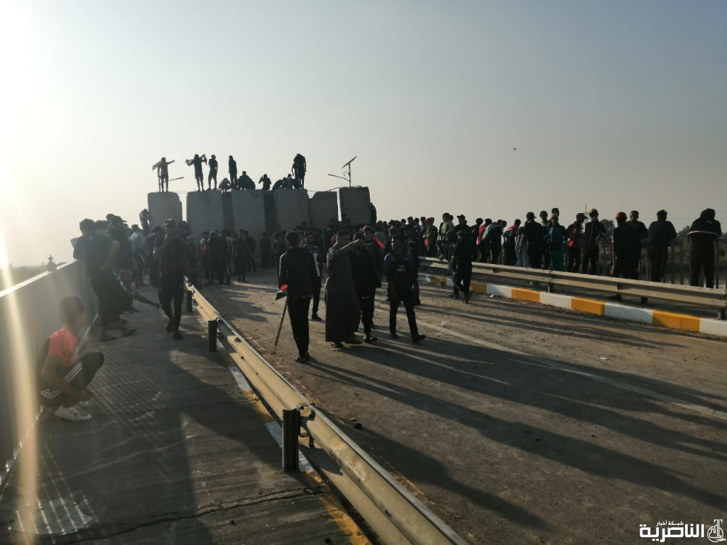 بالصور: متظاهرو قلعة سكر يتجمعون مجددا امام حقل الغراف النفطي