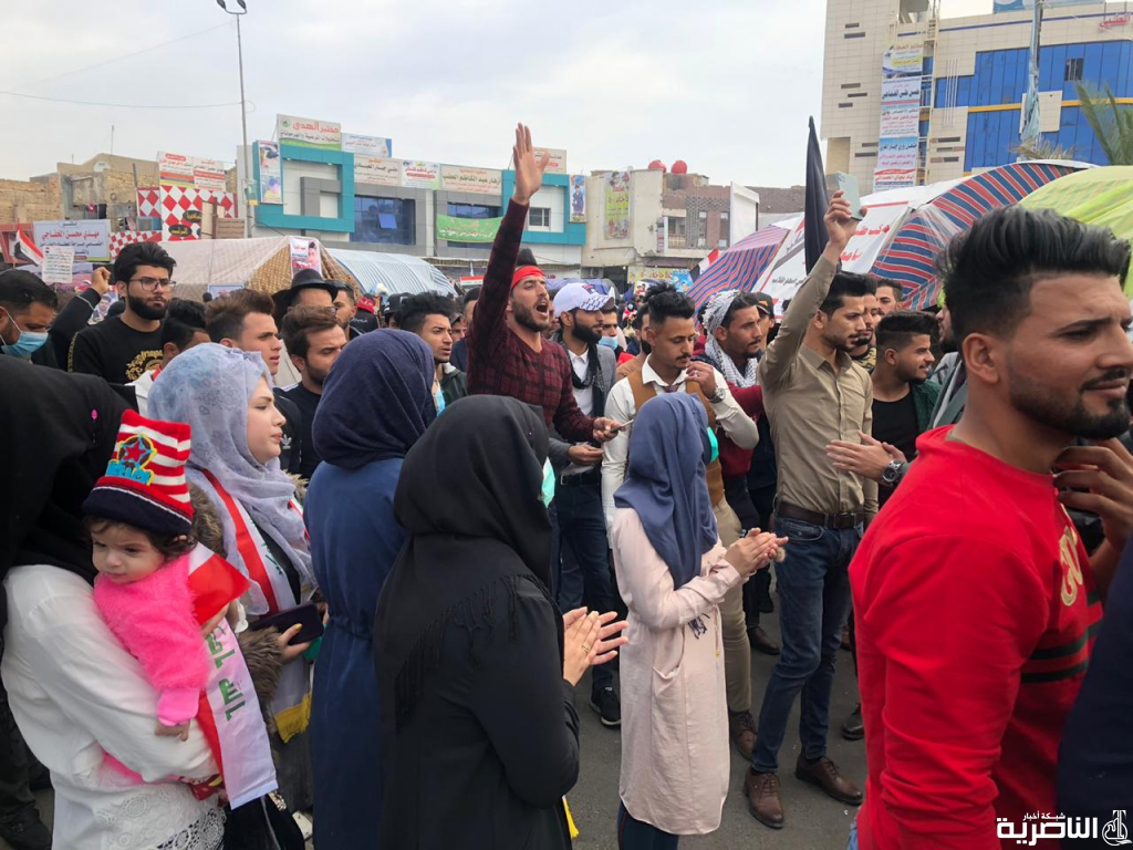 بالصور: طلبة الجامعات يشاركون المتظاهرين في ساحة الحبوبي