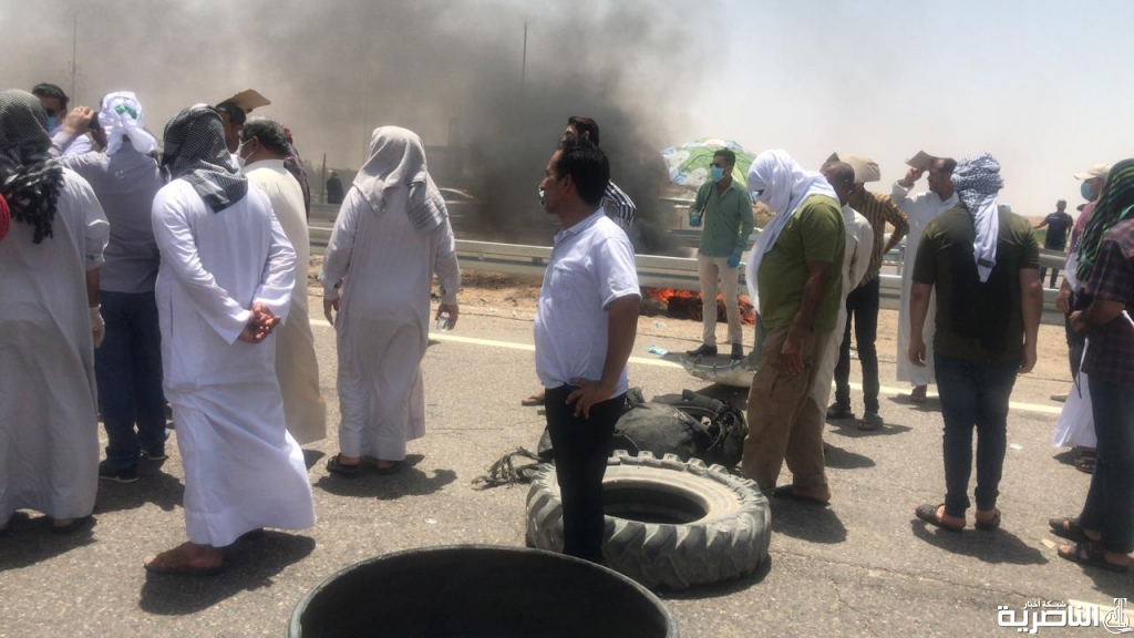 ابو طبع ما يجوز !مجرمو رفحا يقطعون الطريق الدولي ابو طبع ما يجوز !مجرمو رفحا يقطعون الطريق الدولي