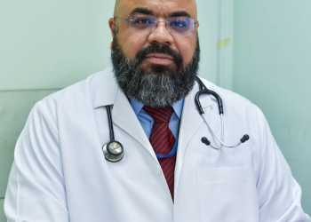 د.عادل رضا  طبيب باطنية وغدد صماء(من الارشيف).