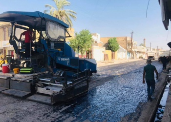 تزفيت شوارع (من الارشيف).
