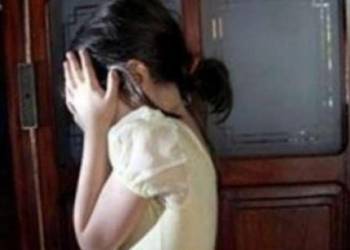 ذي قار: طفلة تتعرض للتعنيف والتشريد من قبل زوجة ابيها والشرطة المجتمعية تتدخل