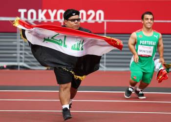 اللاعب الدولي جراح نصار يحوز على درع محمد بن راشد ال مكتوم للابداع الرياضي 