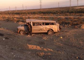 انقلاب سيارة يتسبب باصابة سائقها بجروح خطيرة