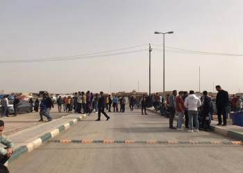 بالصور: استمرار غلق شركة المنتجات النفطية في ذي قار لليوم الثاني على التوالي
