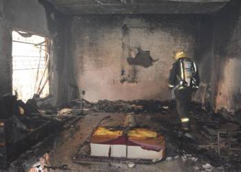 مخمور يحرق منزل عائلته في الناصرية