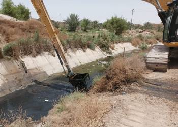بالصور: أعمال تطهير شط ال ابراهيم لضمان وصول الماء لمناطق شرق الناصرية
