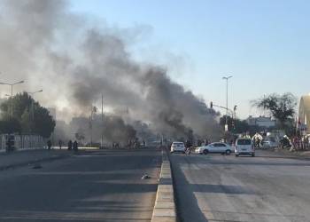 العشرات من متظاهري قضاء النصر يقطعون الطريق الرئيسي احتجاجاً على الواقع الخدمي