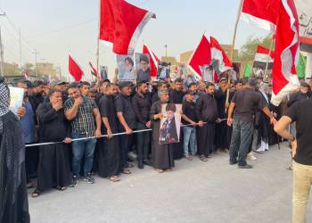 بالصور: انصار الصدر في الناصرية يتظاهرون دعما لاحتجاجات الخضراء