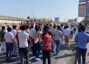 تظاهرة طلابيّة لإحياء ذكرى تشرين في ذي قار