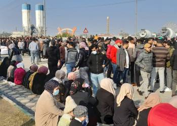 بالصور: مئات الخريجين في ذي قار يتظاهرون مجدداً للمطالبة بالتعيين 
