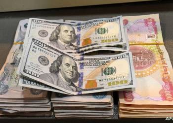 الدولار يسجل تراجعا طفيفا في سوق الناصرية اليوم الاثنين