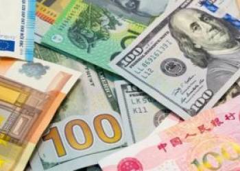 الدولار يسجل تراجعا طفيفا في سوق الناصرية اليوم الخميس