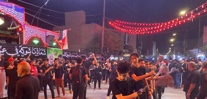 بالصور: المواكب الحسينية في الناصرية تحيي ذكرى ليلة العاشر من المحرم